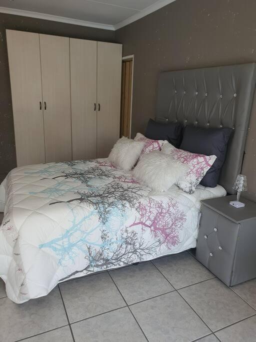 Funky Dot Sleeping Spot Διαμέρισμα Κέμπτον Παρκ Εξωτερικό φωτογραφία